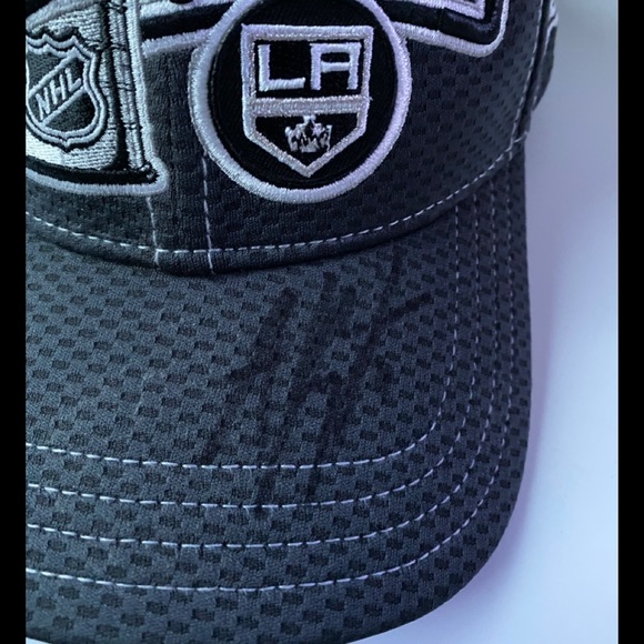 2012 Stanley Cup Cap & T-Shirt - Picture 6 of 15